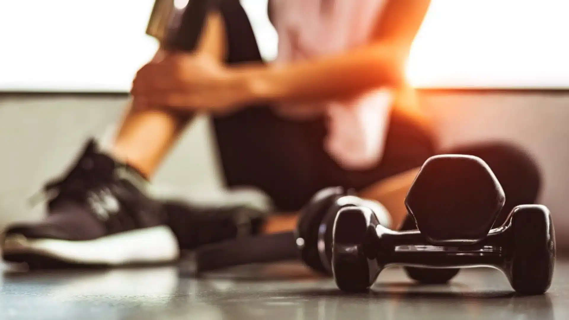 Dumbbells and training shoes for sustainable exercise