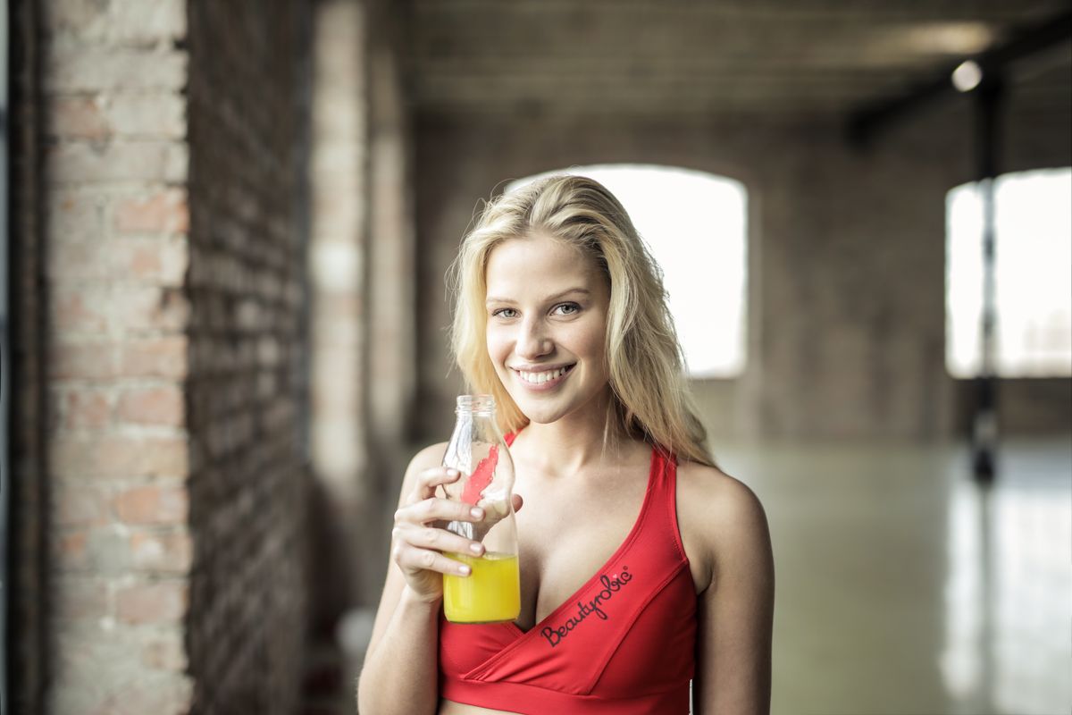 Woman staying active and hydrated to help balance hormones and manage weight